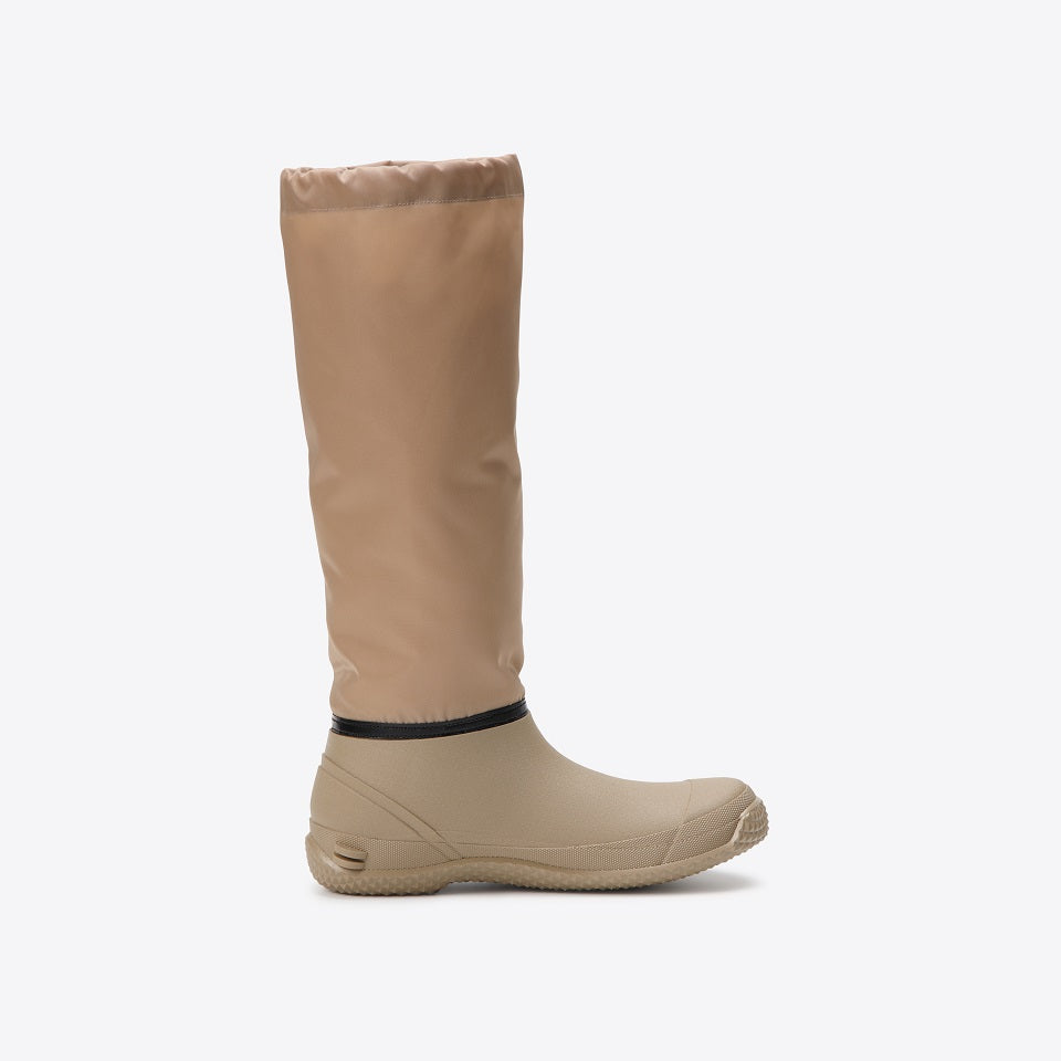 マンダム#60 Actiboots　ベージュの右向き画像