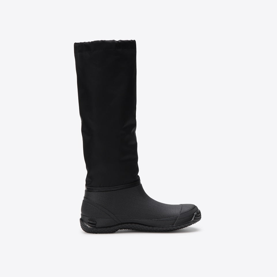 マンダム#60 Actiboots　ブラックの右向き画像